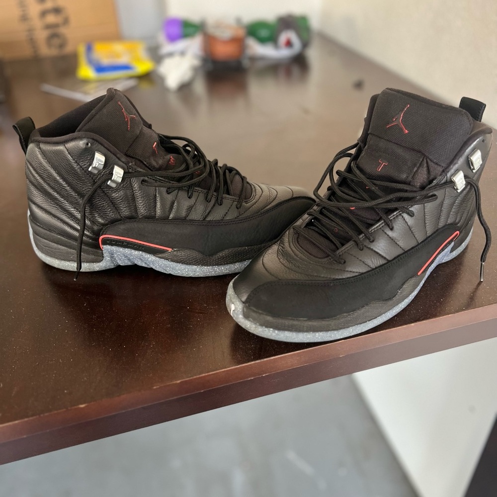 Air Jordan 12s size 11